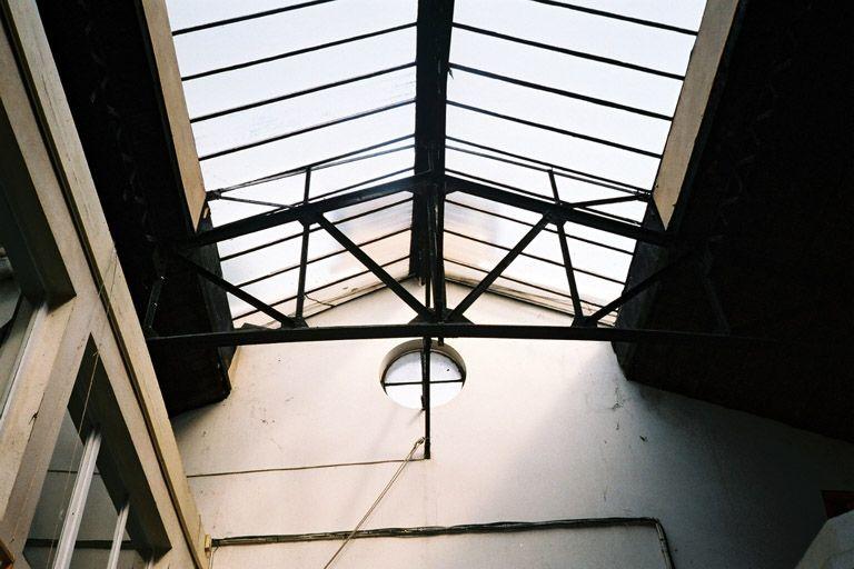 Théâtre, vue intérieure, détail charpente