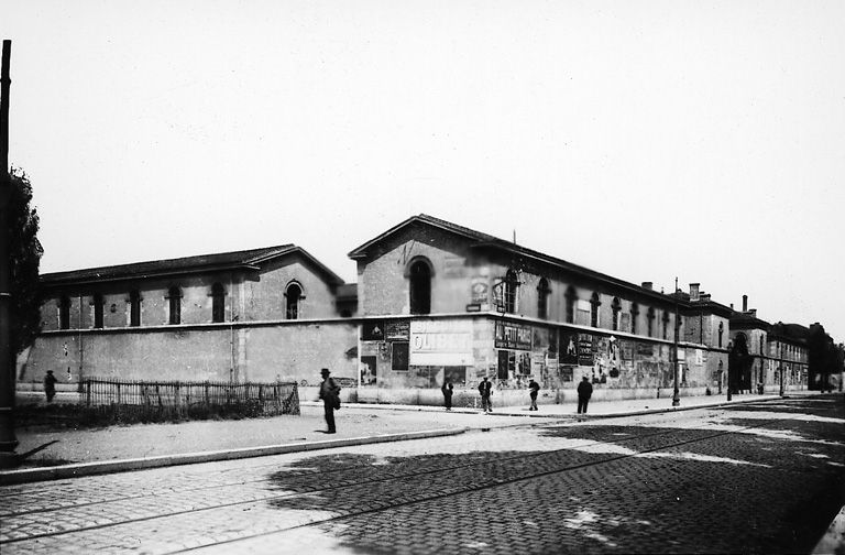 Les abattoirs. Angle du quai Perrache et de la rue Casimir-Perier. Photogr., [1er quart 20e siècle]