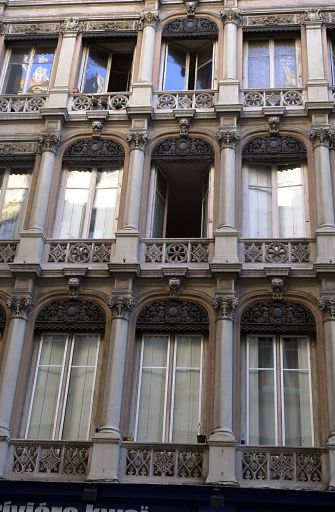 Façade principale, détail de l'élévation.