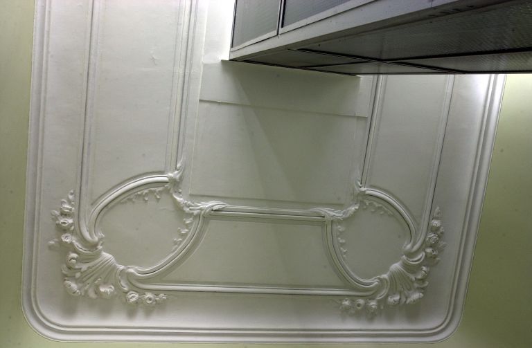 Plafond de la cage de l'escalier principal, moitié nord.