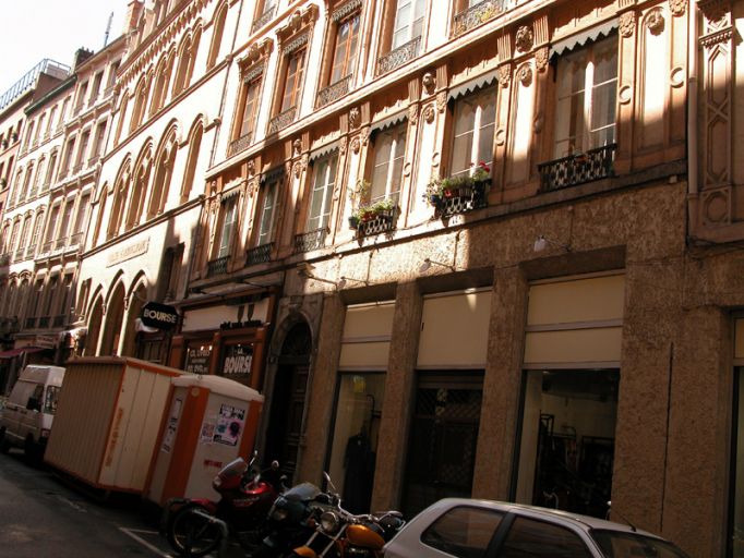 Bâtiment 1, façade sur la rue Lanterne, détail des 2 premiers niveaux.