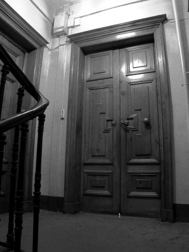 Escalier, palier du 1er étage.