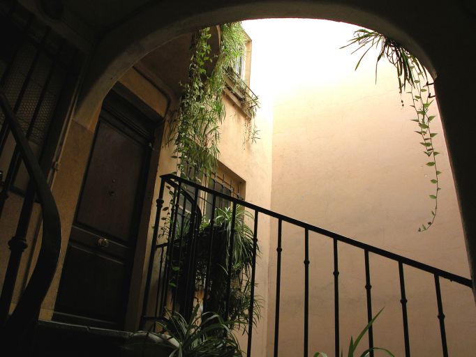 Escalier, palier du 3e étage.
