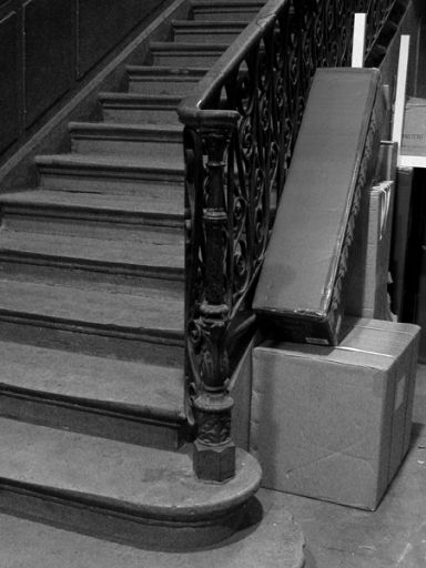 Escalier, départ de la rampe.