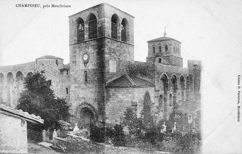 CHAMPDIEU, près Montbrison. [Vue de l'église de trois-quarts depuis le sud-ouest. On distingue l'état de la façade sud avant les travaux réalisés vers 1900].