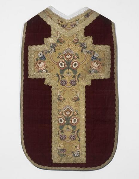 Ornement rouge : chasuble, étole