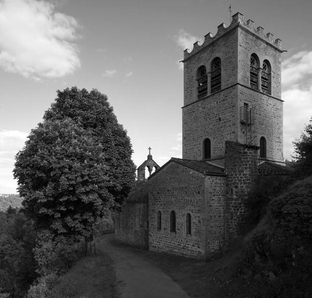 Vue d'ensemble de l'église depuis le nord ouest.