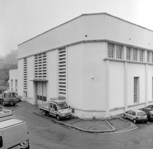 Façade sud, vue sud-est