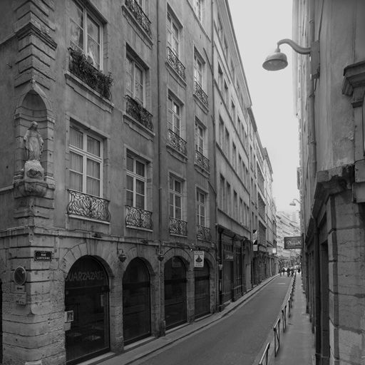 Partie sud de la rue Lanterne, vue générale du côté ouest prise depuis la rue Longue.