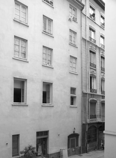 Cour d'entrée I, élévation du bâtiment 1.