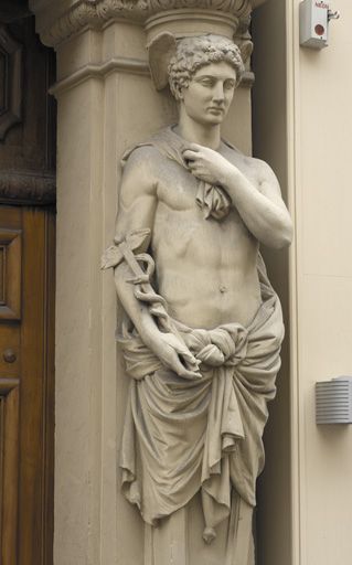 Façade principale, porte, terme de droite, Mercure.