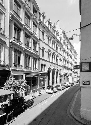 Vue générale de la façade.