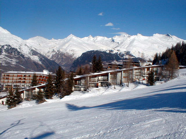 Vue générale depuis le sud en hiver.