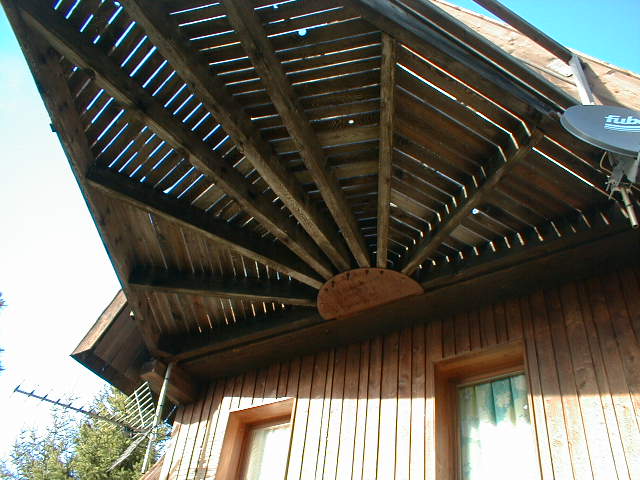 Chalet n° 20. La terrasse. Détai.