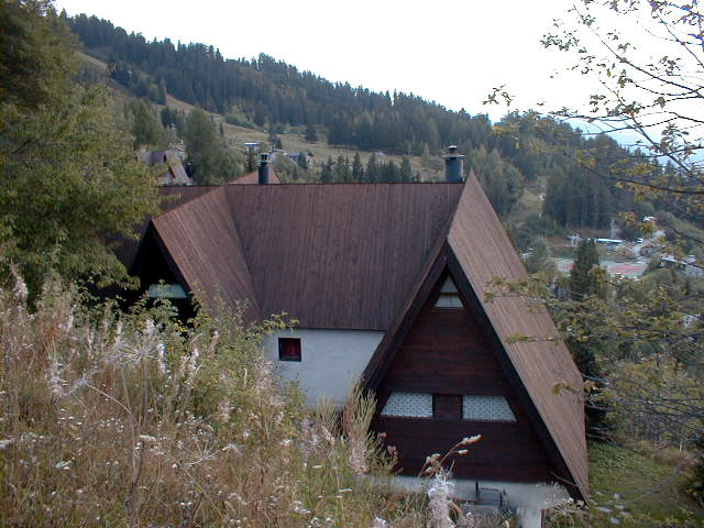 Chalet n° 24. Vue des toitures.
