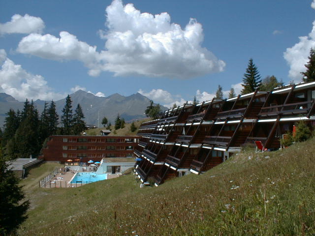 Vue d'ensemble depuis l'est.