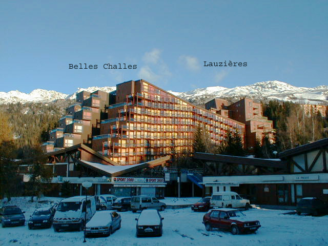 Vue d'ensemble depuis le nord-ouest.