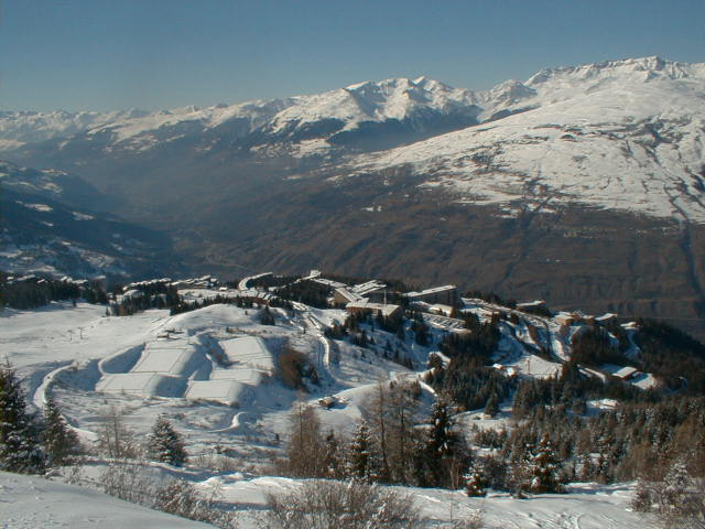 Vue de la station dans le site.