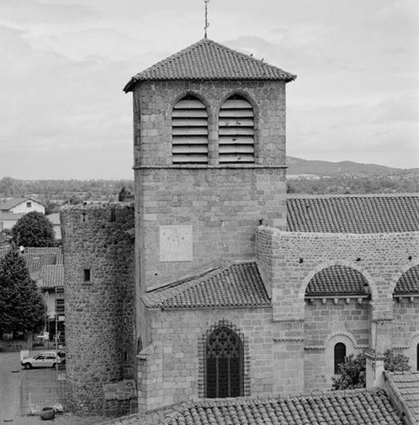 Vue de la moitié ouest de la façade sud, depuis une grue placée au sud.