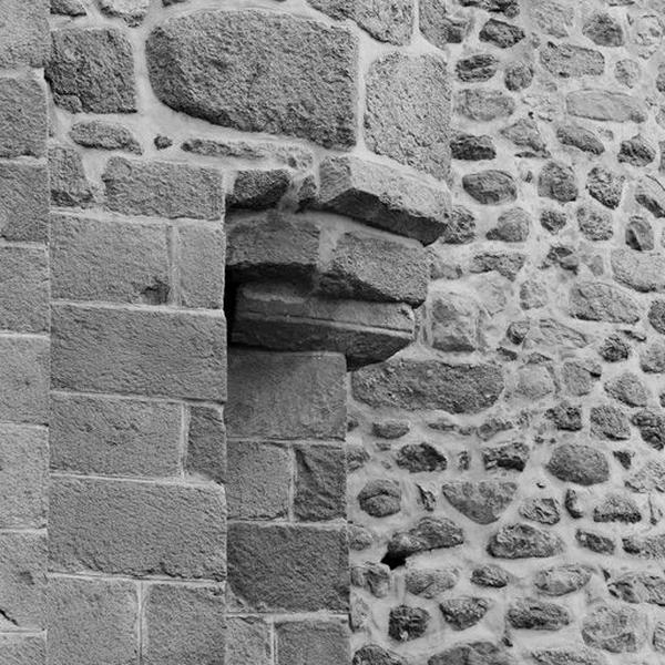 Détail du pilier soutenant l'échauguette (détruite) dans l'angle oriental du bras sud du transept.