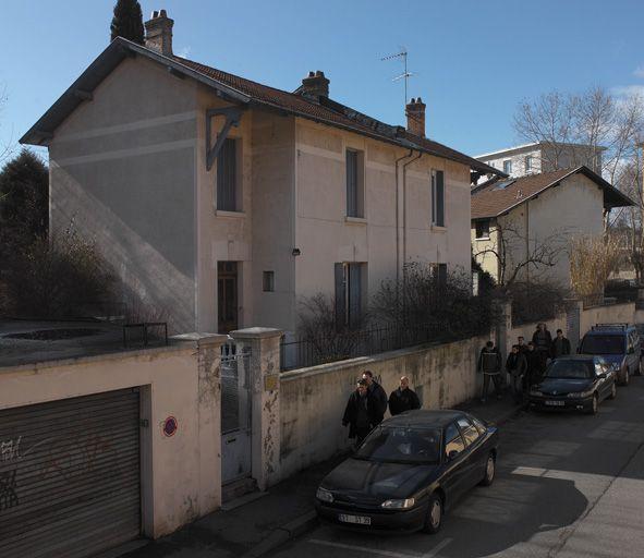 Vue nord-est, 45, 47 rue du Bourbonnais (BP 67), maison double ayant eu le même propriétaire, entrée façade principale nord