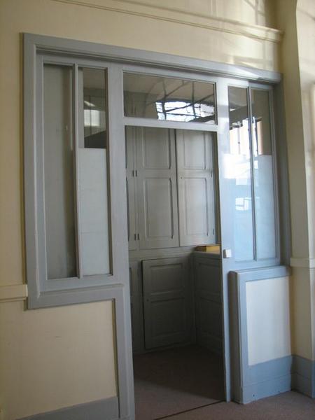 Porte des grands bureaux