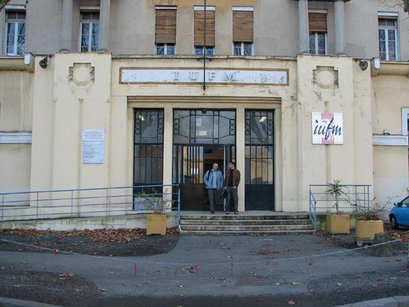 Entrée principale, maison de famille