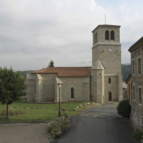 Vue d'ensemble de l'élévation sud de l'église.
