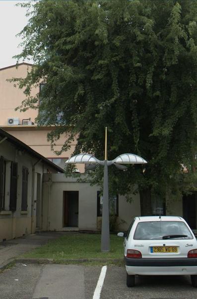 Cour d'entrée, vue sud