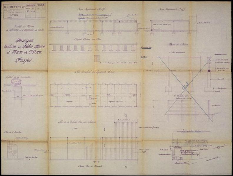 Hangar toiture en béton armé : coupe longitudinale, plan de la toiture, plan éventuel de logements futurs