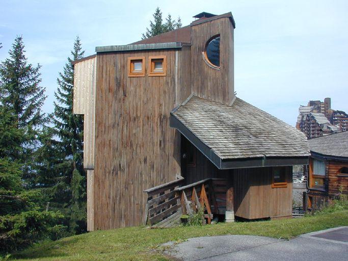 Façade antérieure, côté amont