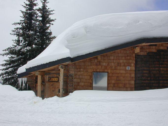 Vue de l'entrée en hiver