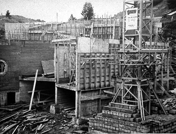 Vue du chantier de l'hôtel. Photographie 1965 (A. Office du tourisme d'Avoriaz)