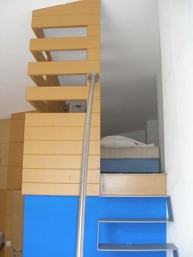 Appartement traversant sur trois niveaux, pour 8 personnes. Un coin nuit dans la chambre sud