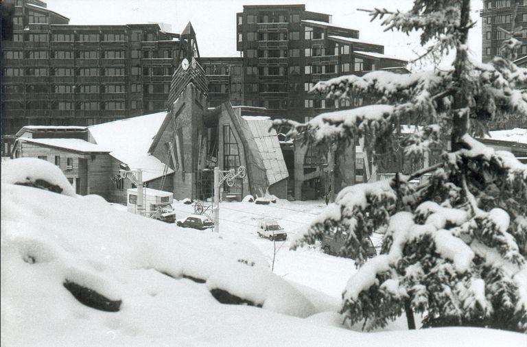 Vue du palais du festival en cours de construction. Photographie, 1984 (A. privées J. Labro)