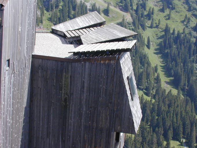 Détail des toits porte-neige