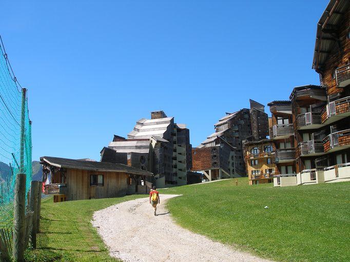 Immeuble dit chalet de la Falaise est