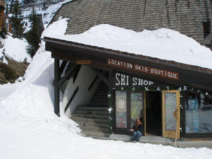 L'entrée ouest