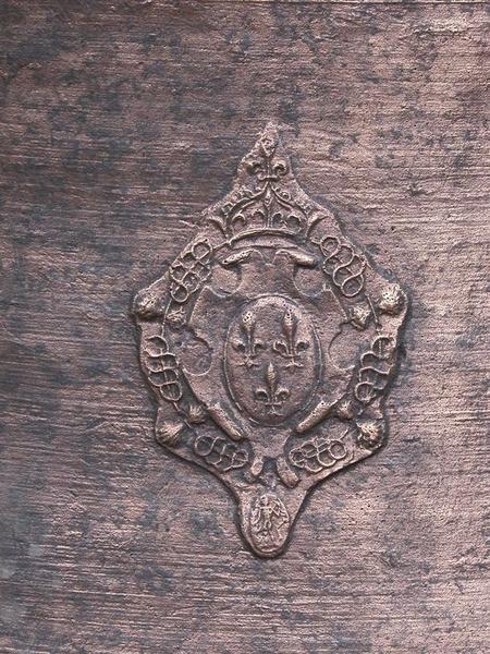 Cloche (n°1), détail d'un cartouche aux armes de France.