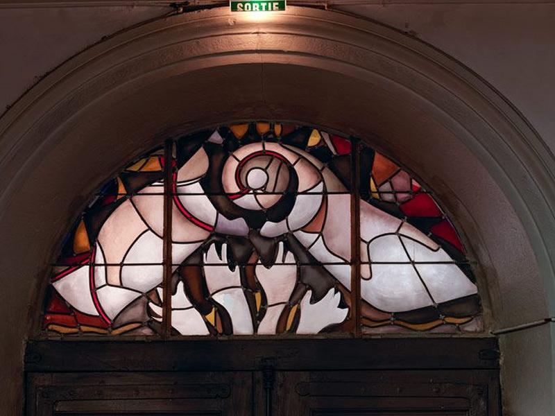 Ensemble de 11 verrières : La Prédication, Jésus marche sur les eaux, L'Entrée à Jérusalem, L'Eucharistie, Le Procès du Christ, La Montée au Calvaire, La Résurrection