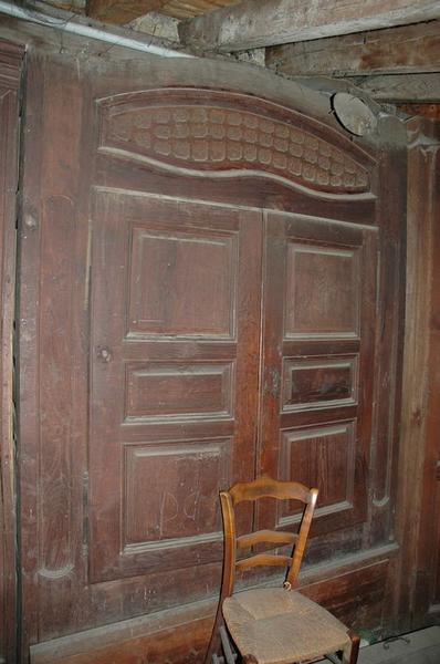 Armoire (N° 2).