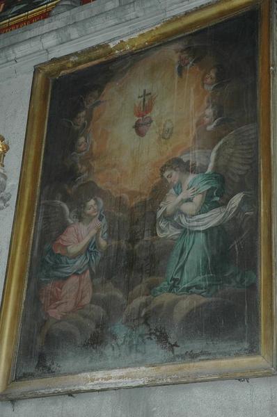 Tableau dans la chapelle des morts : Adoration du Sacré coeur par les anges.