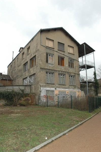 façade arrière de l'usine, vue nord.