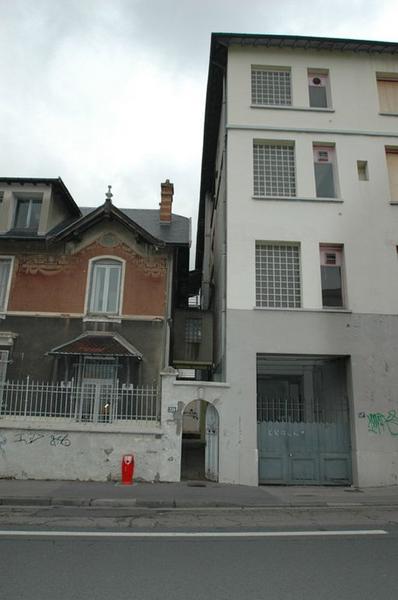 Entrée principale, avenue Lacassagne