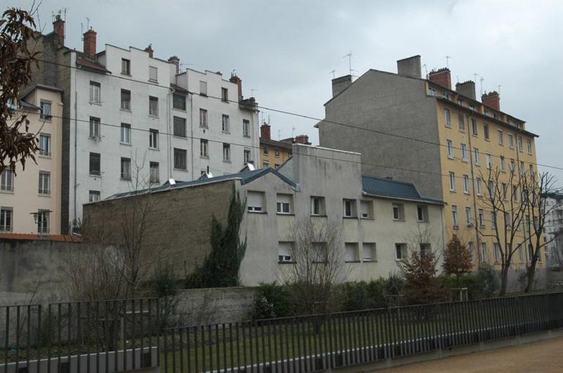 Façade arrière de l'ancienne usine, vue nord.