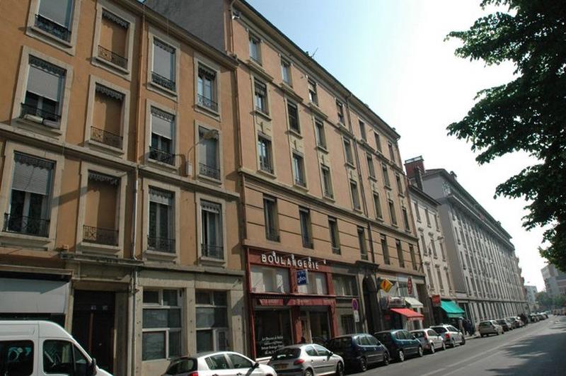 Façade principale, vue ouest.