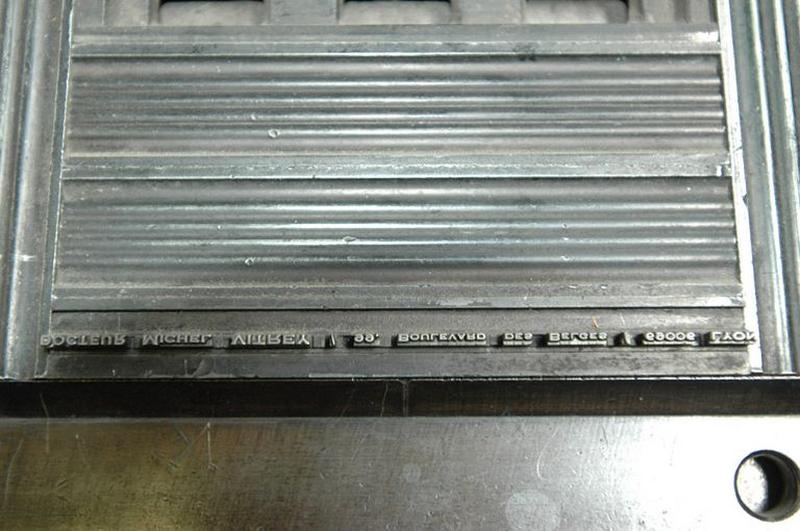 Détail de linotype sur châssis.