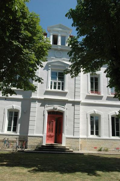 Détail façade escalier