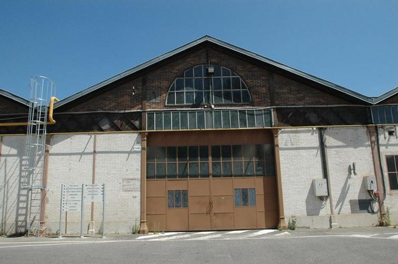 Façade halle (bâtiment 43)