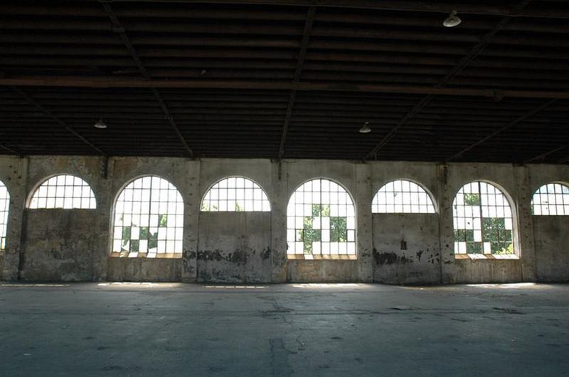 Vue des baies de la grande halle